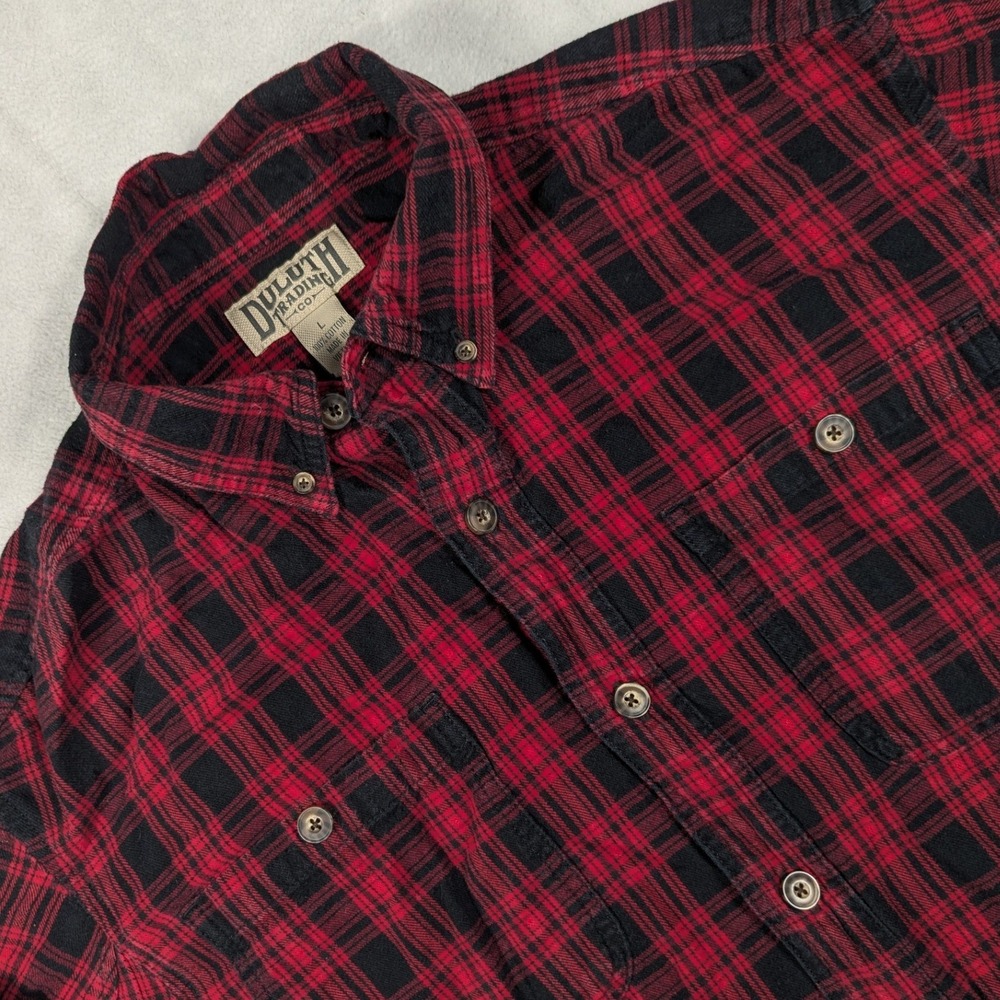 Duluth Trading Co Mens Large Red Black Plaid Flannel Button Down Shirt